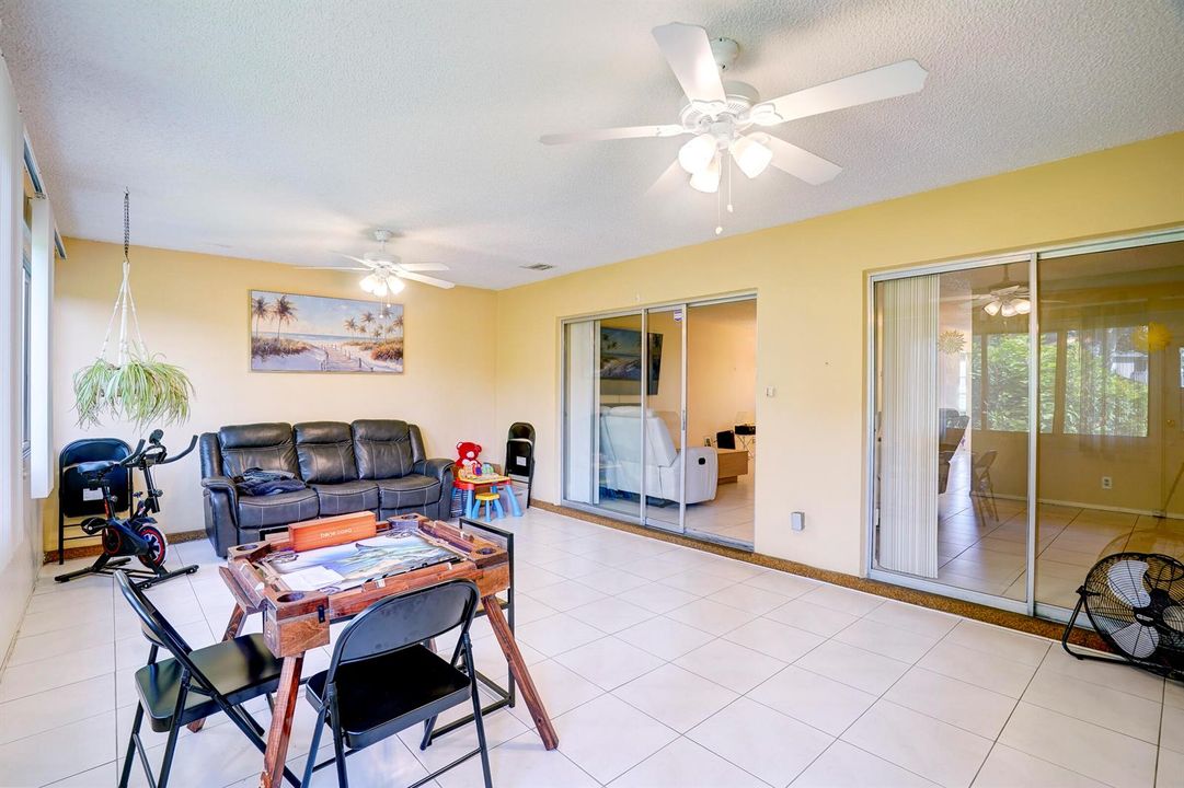 5780FernleyDr-31