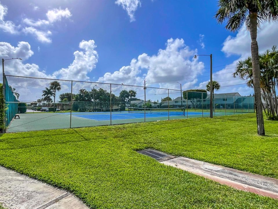 5780FernleyDr-43