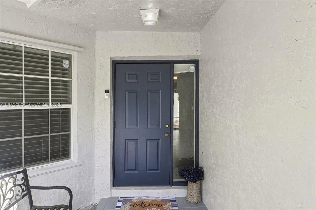 For Sale: $569,000 (3 beds, 2 baths, 1403 Square Feet)