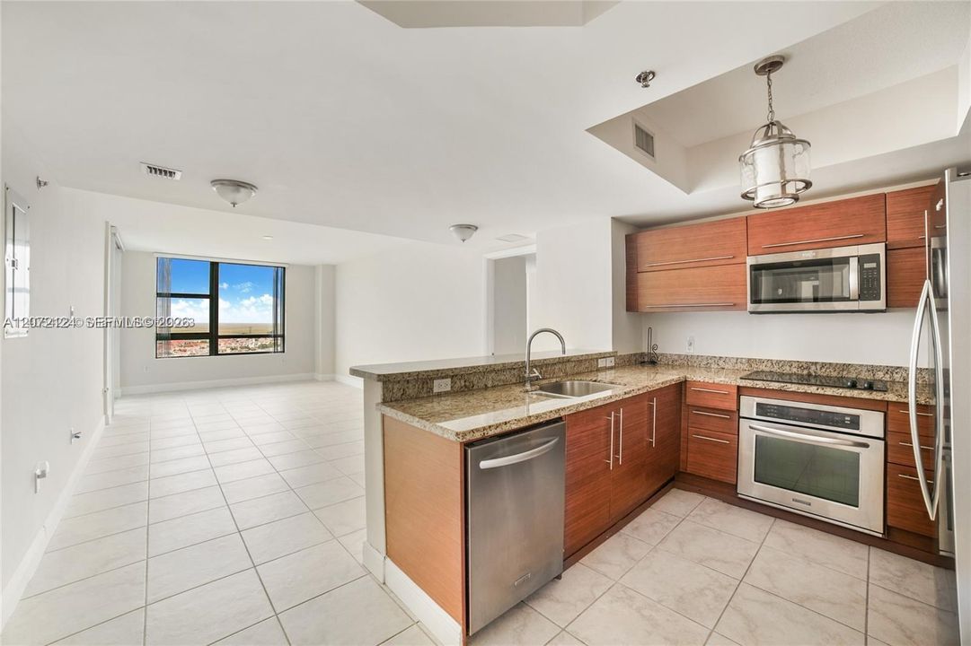 For Sale: $420,000 (2 beds, 2 baths, 1165 Square Feet)