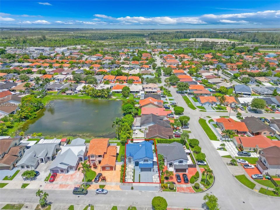 En Venta: $840,000 (4 camas, 3 baños, 2676 Pies cuadrados)
