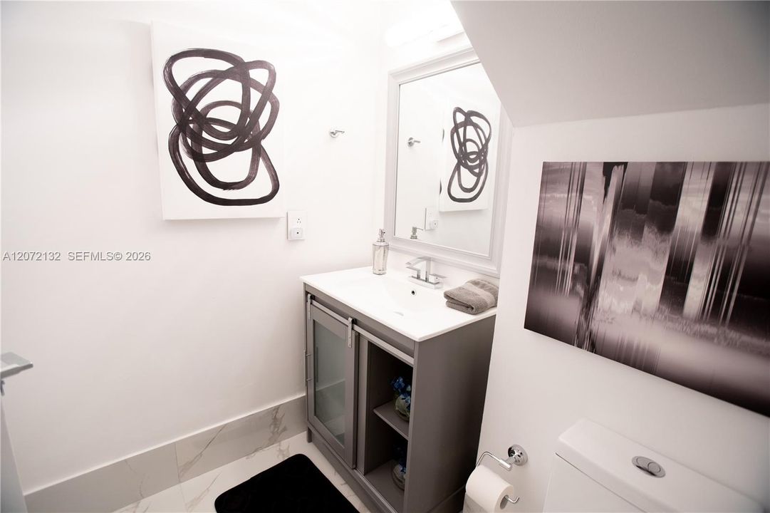 En Venta: $840,000 (4 camas, 3 baños, 2676 Pies cuadrados)