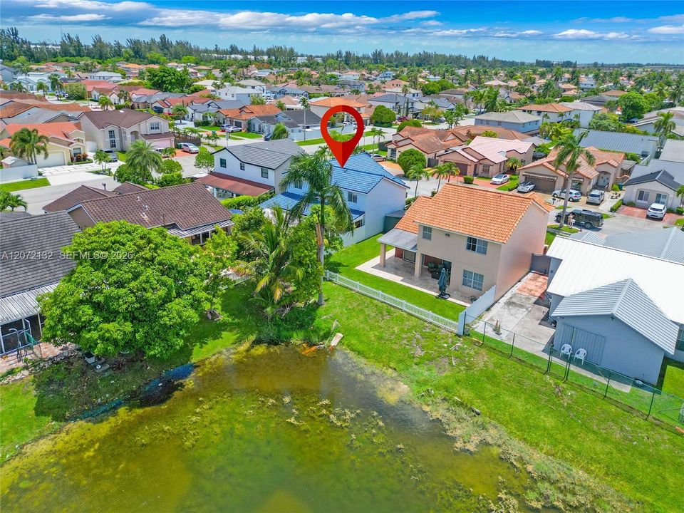 En Venta: $840,000 (4 camas, 3 baños, 2676 Pies cuadrados)