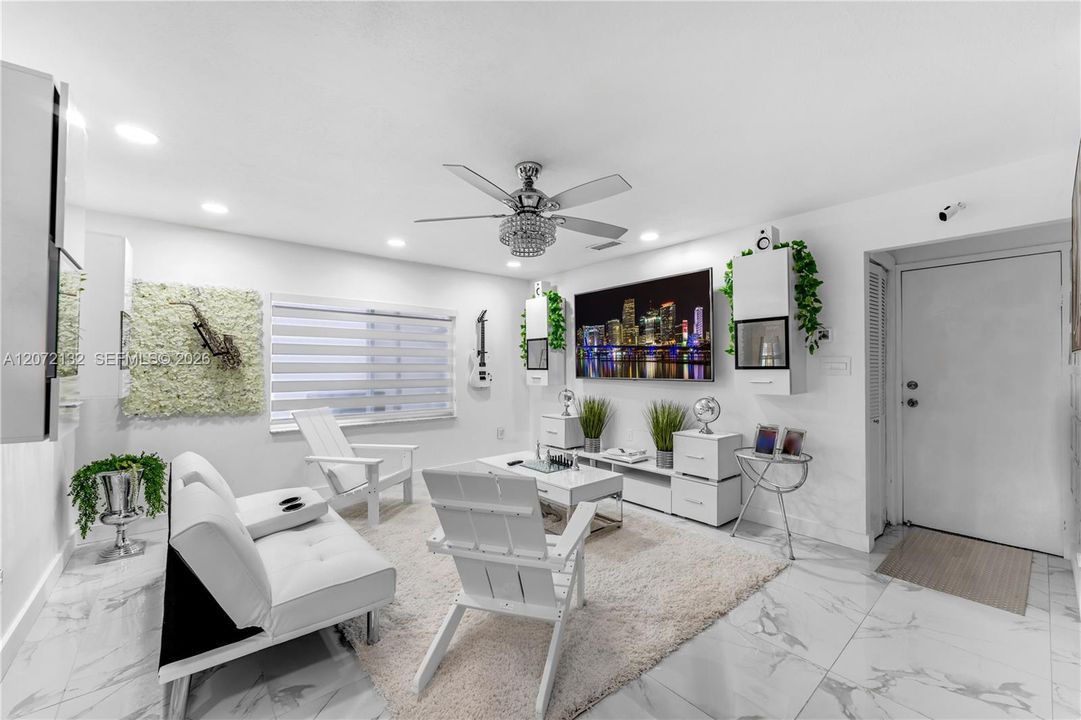 En Venta: $840,000 (4 camas, 3 baños, 2676 Pies cuadrados)