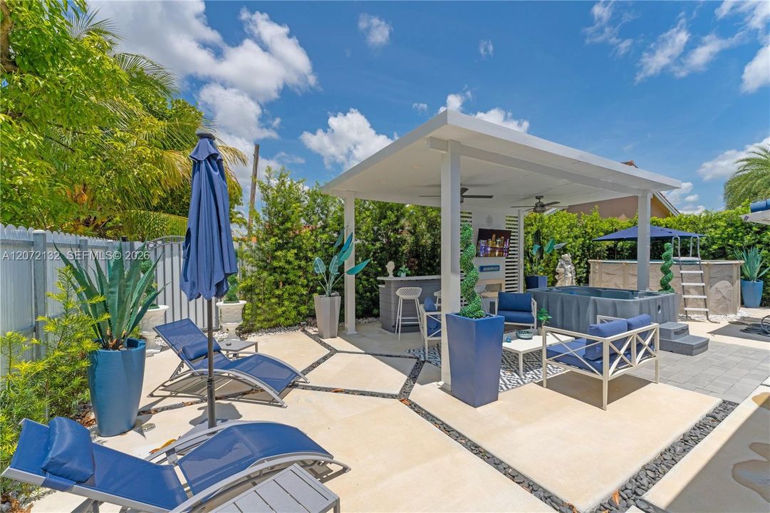 En Venta: $840,000 (4 camas, 3 baños, 2676 Pies cuadrados)