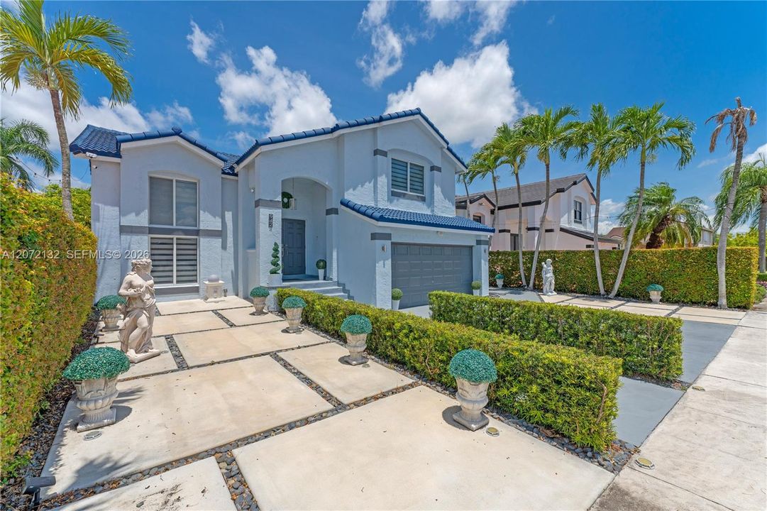 En Venta: $840,000 (4 camas, 3 baños, 2676 Pies cuadrados)