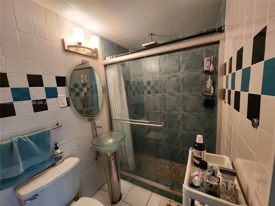 En Renta: $1,600 (0 camas, 1 baños, 315 Pies cuadrados)