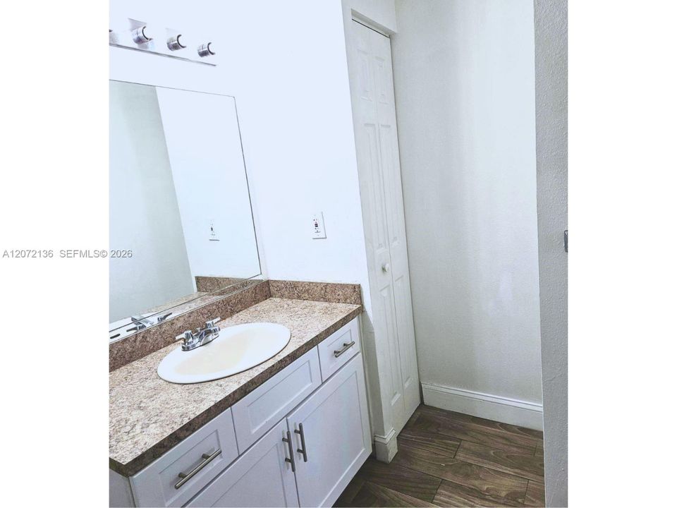 For Rent: $2,000 (1 beds, 1 baths, 690 Square Feet)