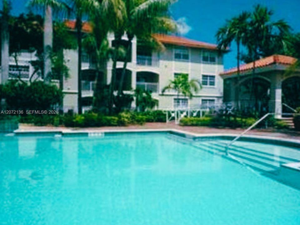For Rent: $2,000 (1 beds, 1 baths, 690 Square Feet)