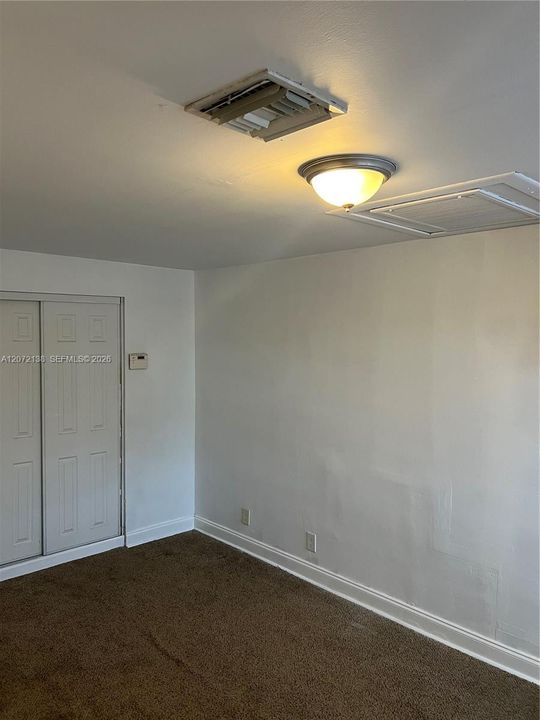 For Sale: $300,000 (3 beds, 1 baths, 920 Square Feet)