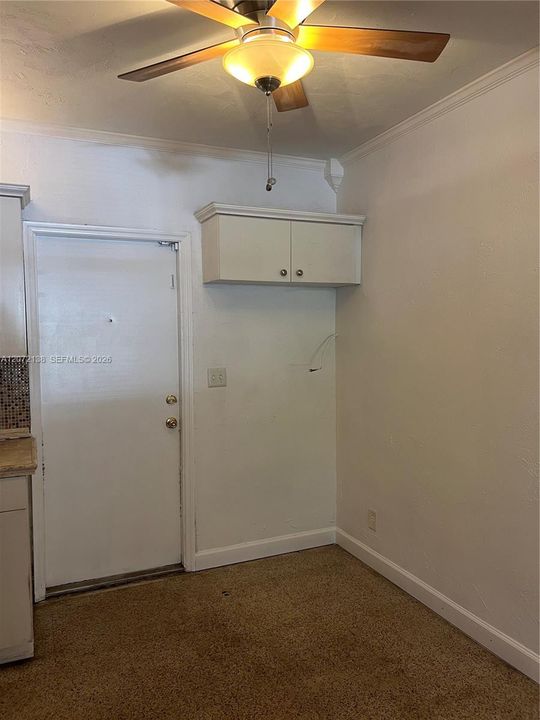 For Sale: $300,000 (3 beds, 1 baths, 920 Square Feet)
