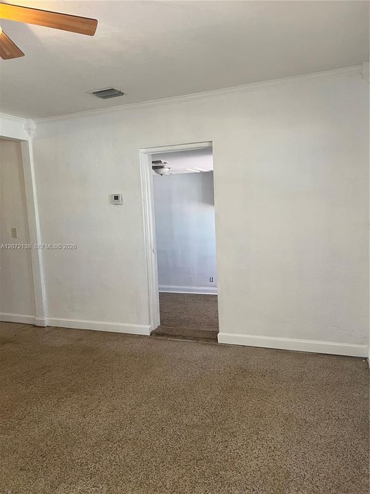 For Sale: $300,000 (3 beds, 1 baths, 920 Square Feet)