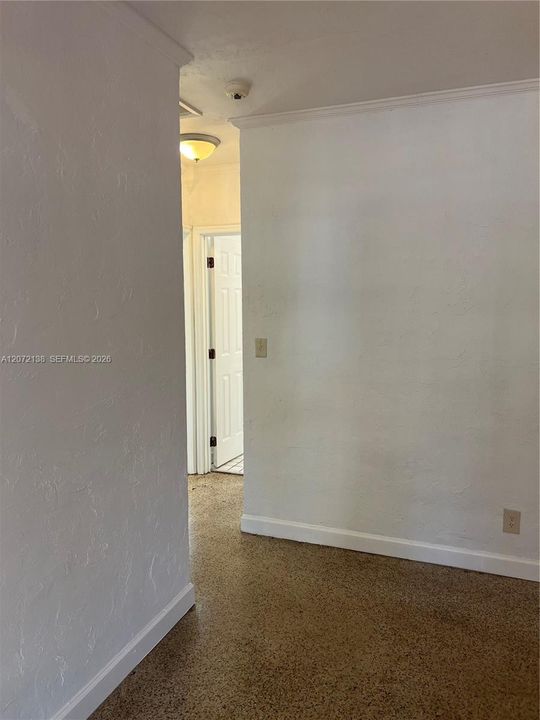 For Sale: $300,000 (3 beds, 1 baths, 920 Square Feet)