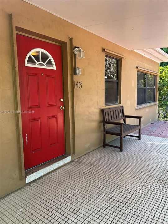 For Sale: $300,000 (3 beds, 1 baths, 920 Square Feet)