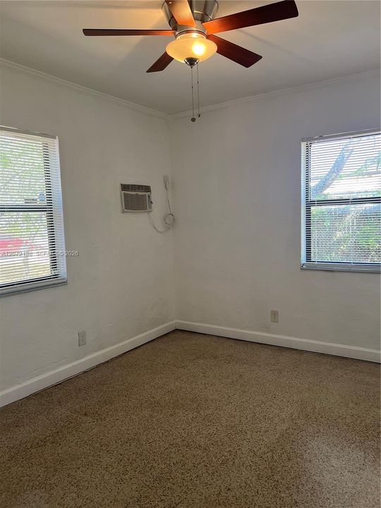 For Sale: $300,000 (3 beds, 1 baths, 920 Square Feet)