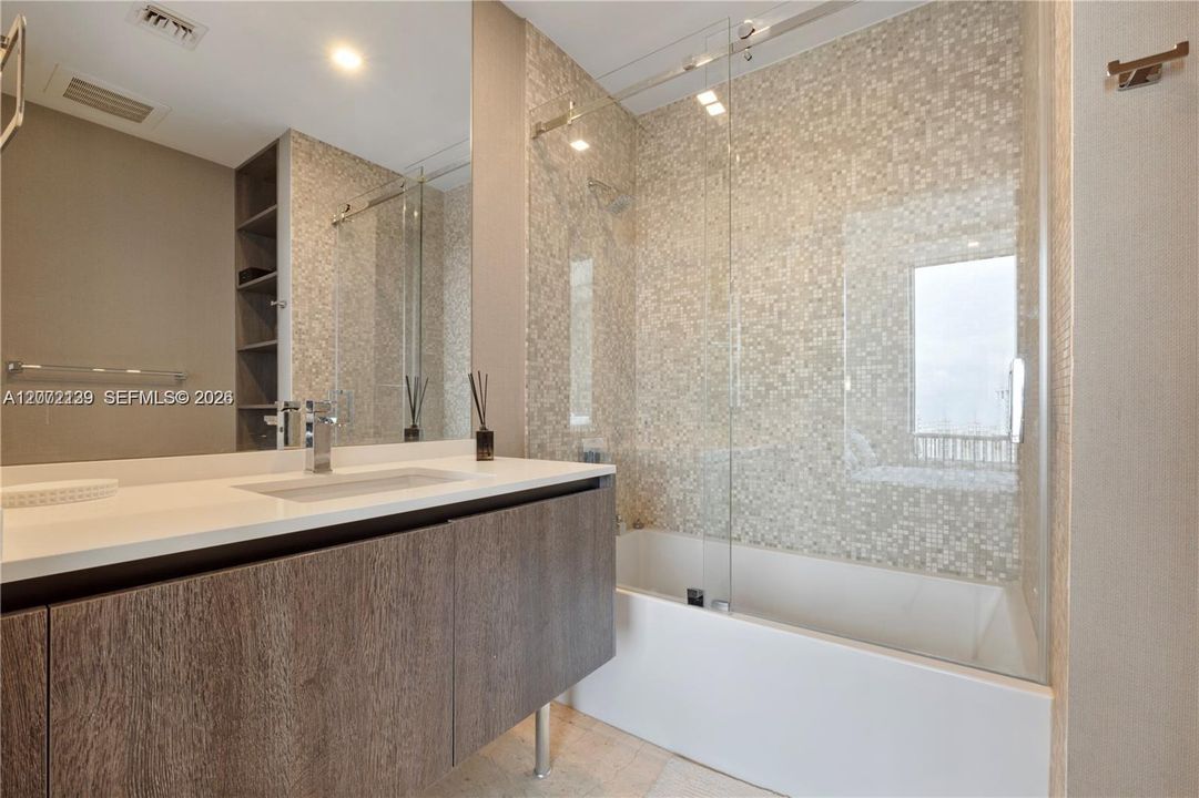 В аренду: $9,200 (3 спален, 3 ванн, 1675 Квадратных фут)