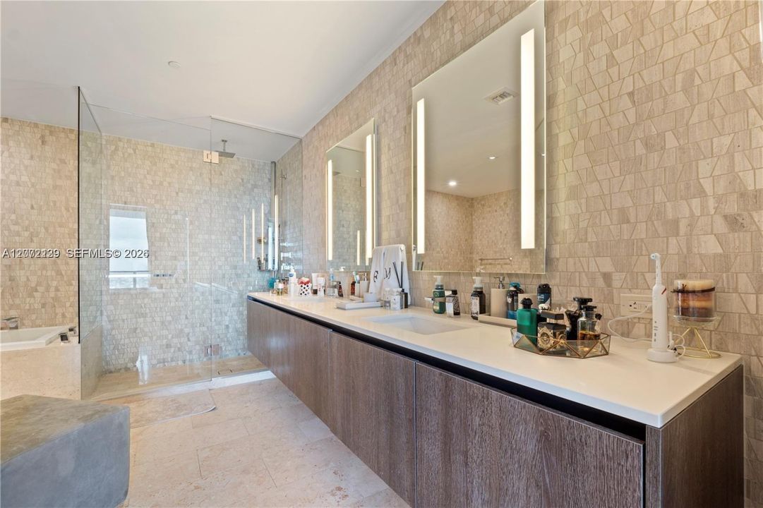 В аренду: $9,200 (3 спален, 3 ванн, 1675 Квадратных фут)