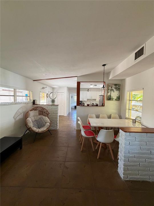 For Sale: $769,000 (2 beds, 2 baths, 1280 Square Feet)