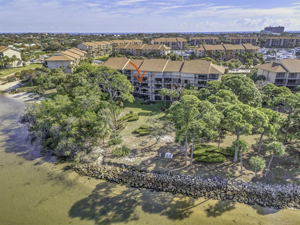 AERIAL OF BALCONY
