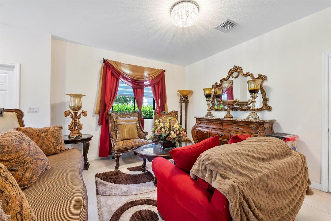 4721 Santa Cruz Way_020