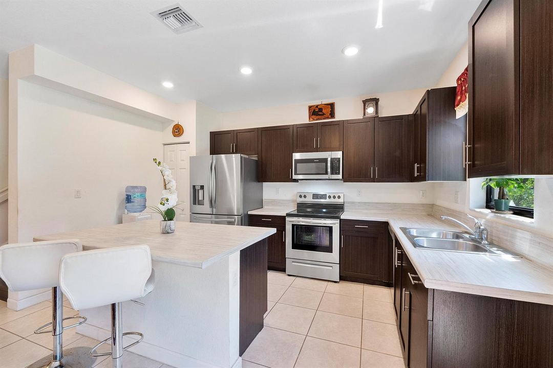 4721 Santa Cruz Way_017