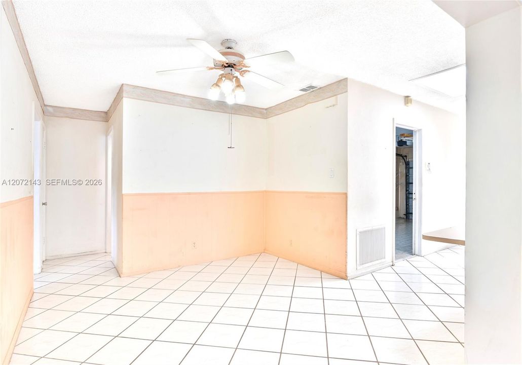 En Venta: $344,900 (2 camas, 2 baños, 1682 Pies cuadrados)