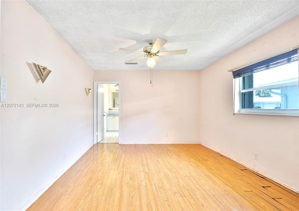 En Venta: $344,900 (2 camas, 2 baños, 1682 Pies cuadrados)