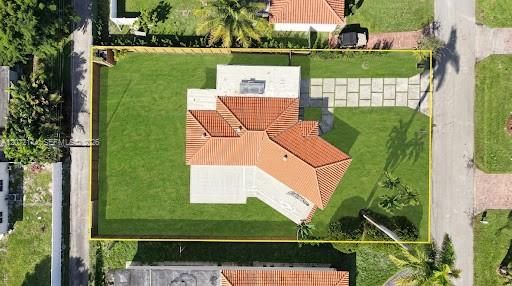 На продажу: $1,099,000 (3 спален, 2 ванн, 1629 Квадратных фут)