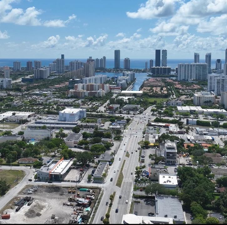 For Sale: $463,950 (1 beds, 1 baths, 465 Square Feet)