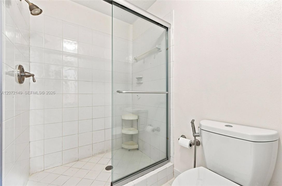 В аренду: $3,000 (3 спален, 2 ванн, 1304 Квадратных фут)
