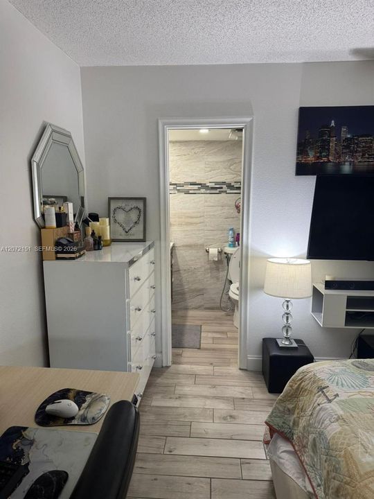 For Rent: $2,500 (2 beds, 2 baths, 1092 Square Feet)