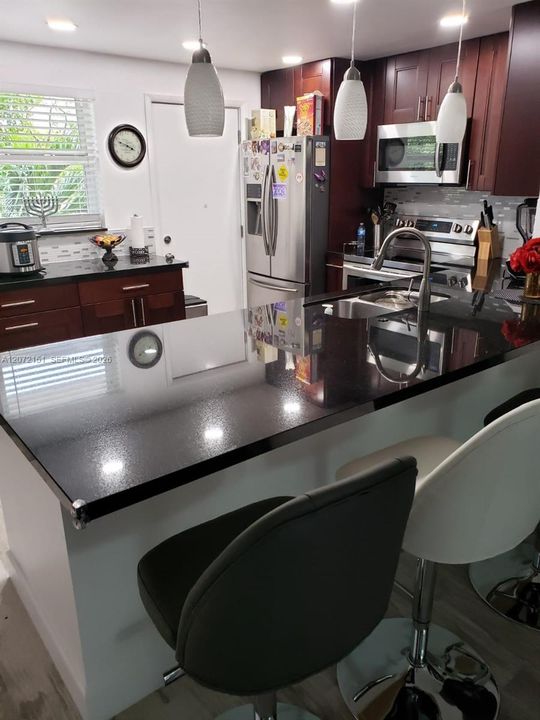 For Rent: $2,500 (2 beds, 2 baths, 1092 Square Feet)