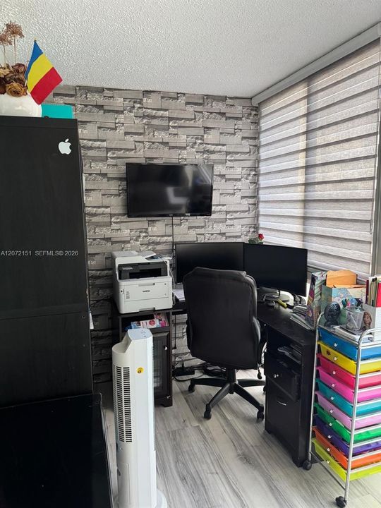 For Rent: $2,500 (2 beds, 2 baths, 1092 Square Feet)