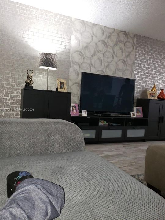 For Rent: $2,500 (2 beds, 2 baths, 1092 Square Feet)