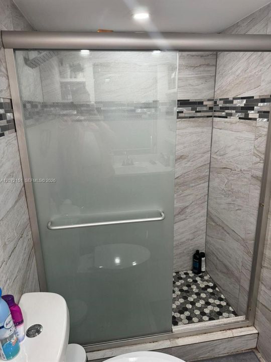 For Rent: $2,500 (2 beds, 2 baths, 1092 Square Feet)