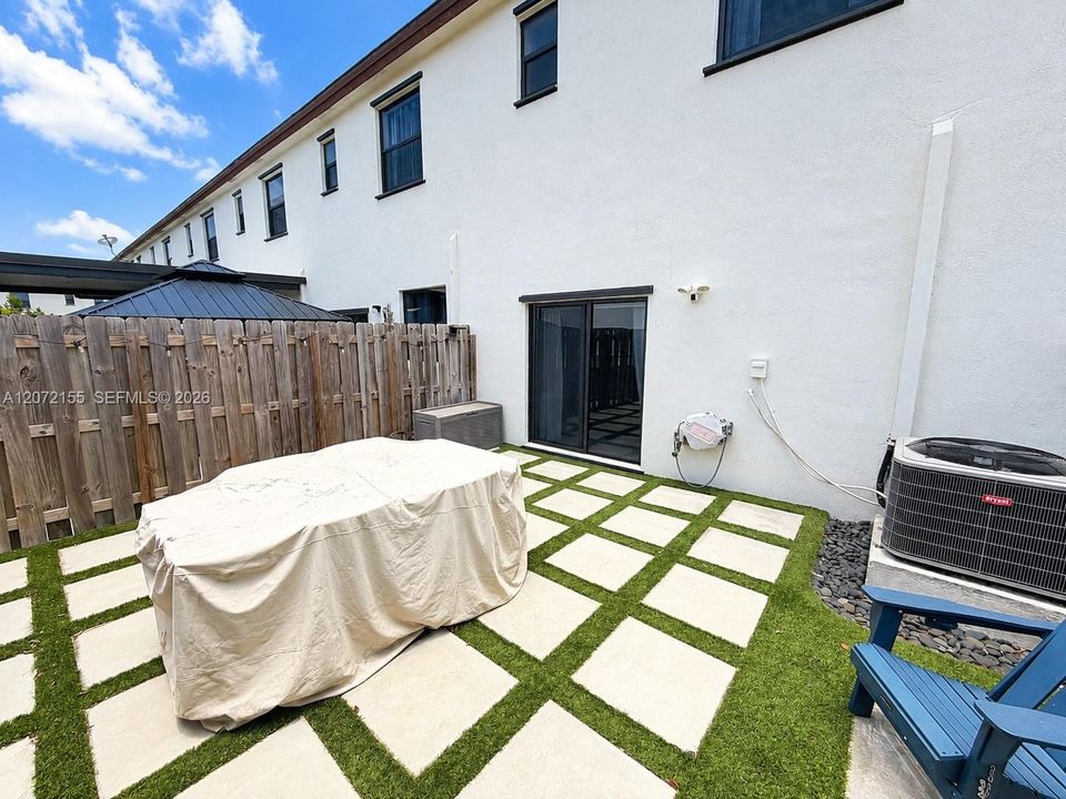 En Renta: $2,950 (3 camas, 2 baños, 1539 Pies cuadrados)