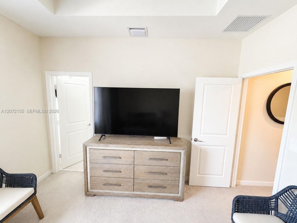 En Renta: $2,950 (3 camas, 2 baños, 1539 Pies cuadrados)