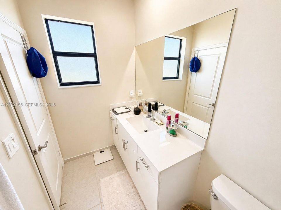En Renta: $2,950 (3 camas, 2 baños, 1539 Pies cuadrados)