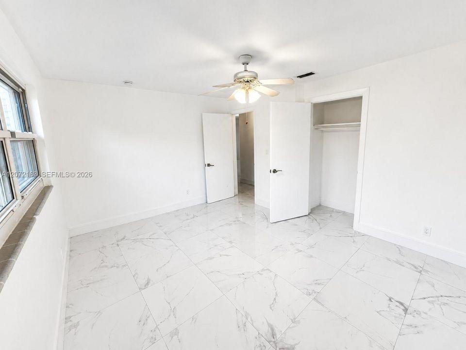 For Rent: $3,399 (4 beds, 2 baths, 1679 Square Feet)