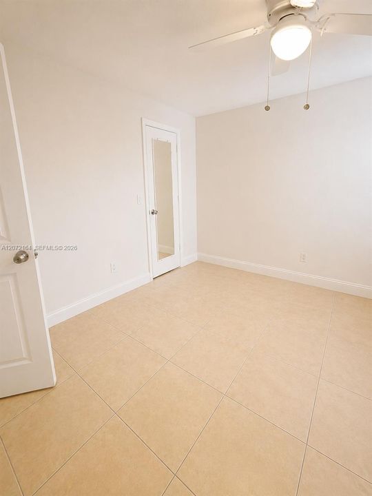 For Sale: $179,900 (1 beds, 1 baths, 764 Square Feet)