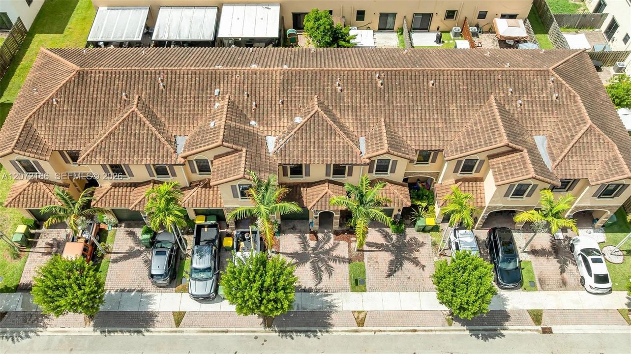 For Rent: $3,250 (3 beds, 2 baths, 1565 Square Feet)