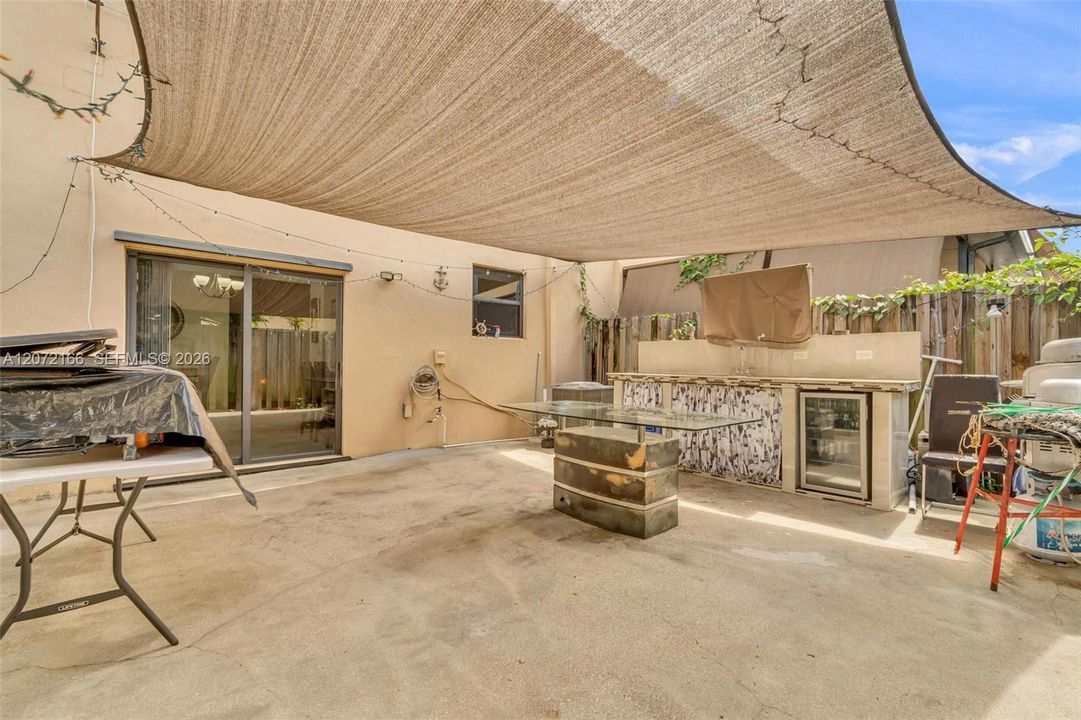 For Rent: $3,250 (3 beds, 2 baths, 1565 Square Feet)