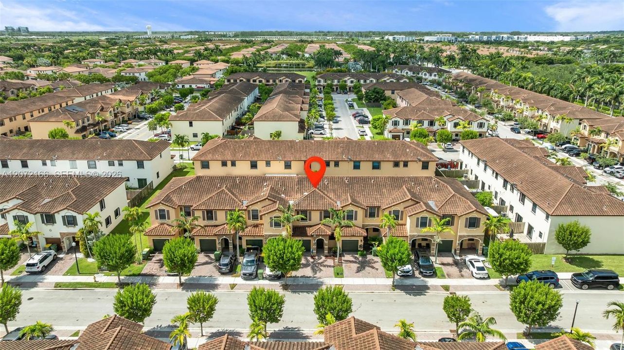 For Rent: $3,250 (3 beds, 2 baths, 1565 Square Feet)