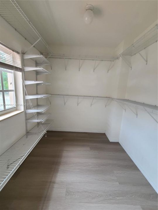 For Rent: $2,790 (3 beds, 2 baths, 1465 Square Feet)