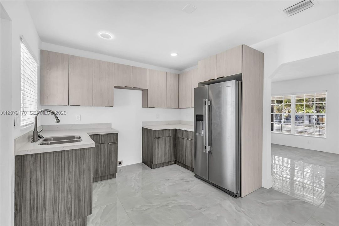 For Sale: $589,900 (4 beds, 2 baths, 1308 Square Feet)