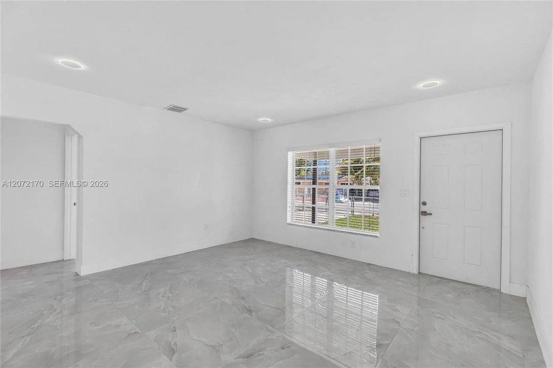 For Sale: $589,900 (4 beds, 2 baths, 1308 Square Feet)