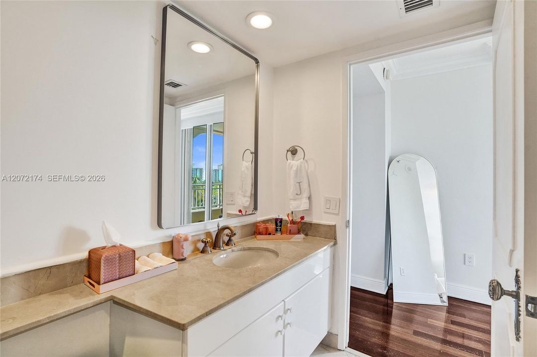 En-Suite Bathroom for 2nd bedroom