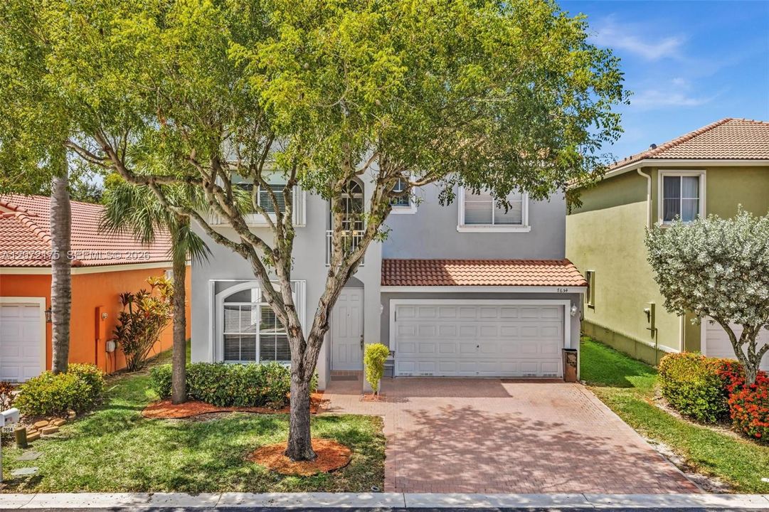 For Sale: $769,000 (4 beds, 2 baths, 2567 Square Feet)
