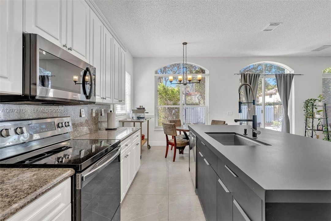 For Sale: $769,000 (4 beds, 2 baths, 2567 Square Feet)