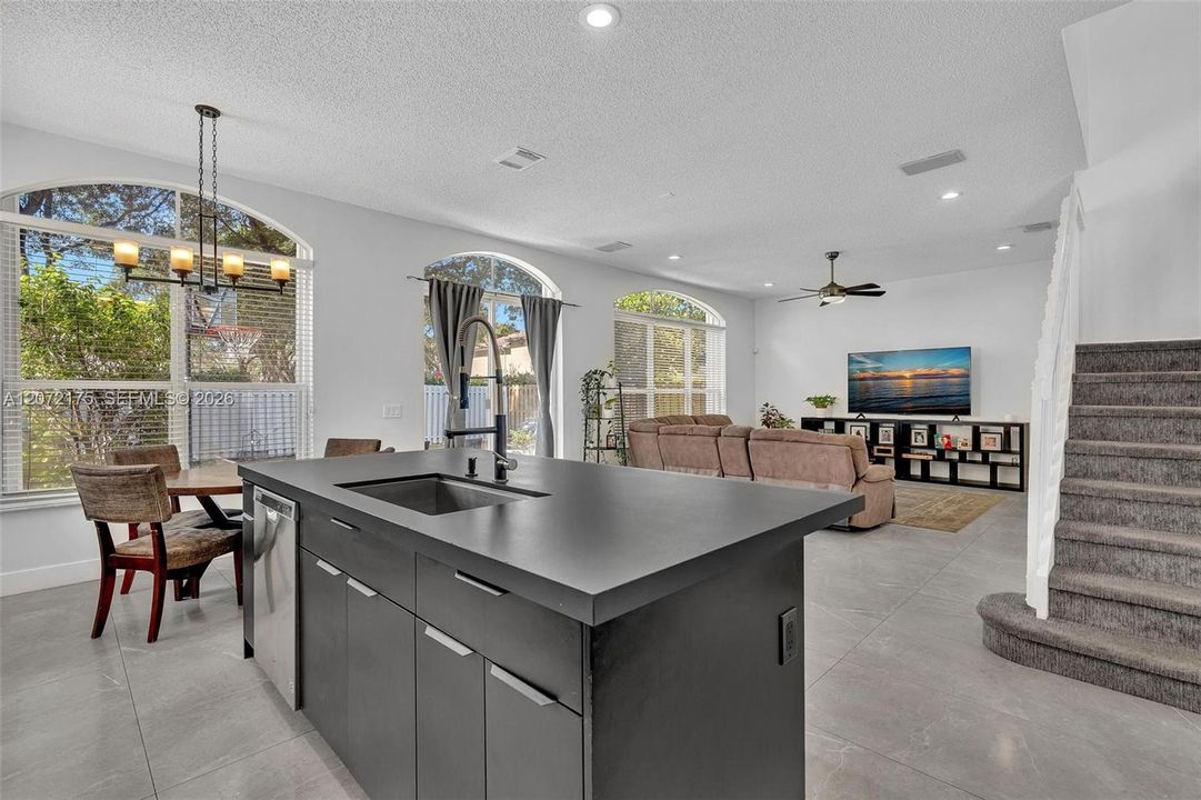 For Sale: $769,000 (4 beds, 2 baths, 2567 Square Feet)